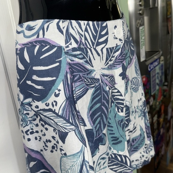 Blue Sol Blue & White Tropical Linen Blend Floral Print Women's Shorts Size 14 - Picture 3 of 8